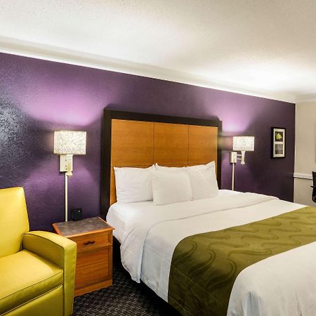 Quality Inn & Suites North Charleston - Ashley Phosphate Kültér fotó