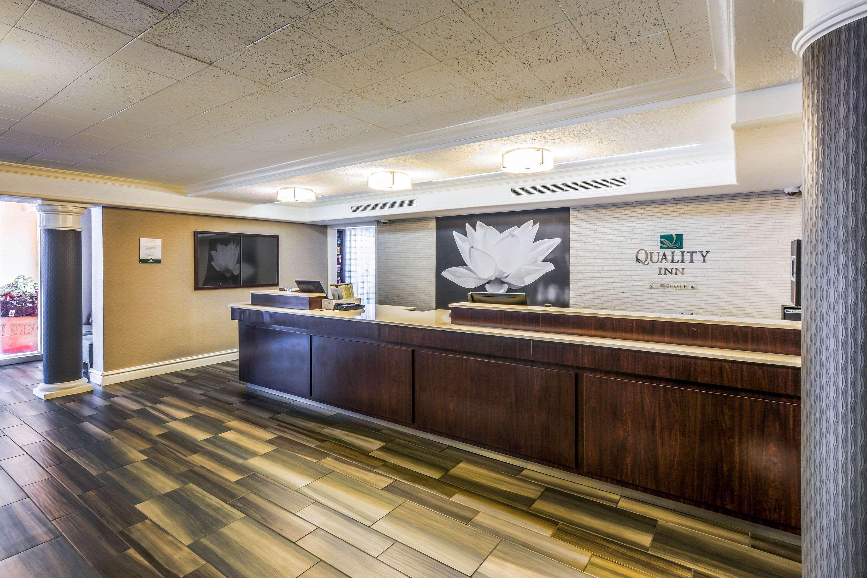 Quality Inn & Suites North Charleston - Ashley Phosphate Kültér fotó