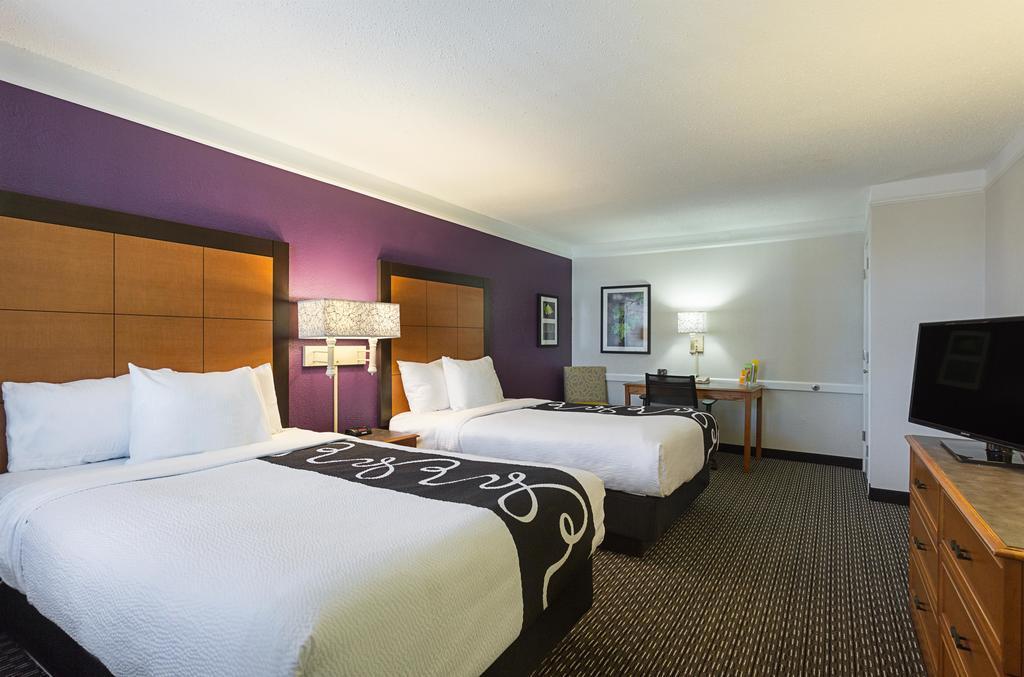 Quality Inn & Suites North Charleston - Ashley Phosphate Kültér fotó