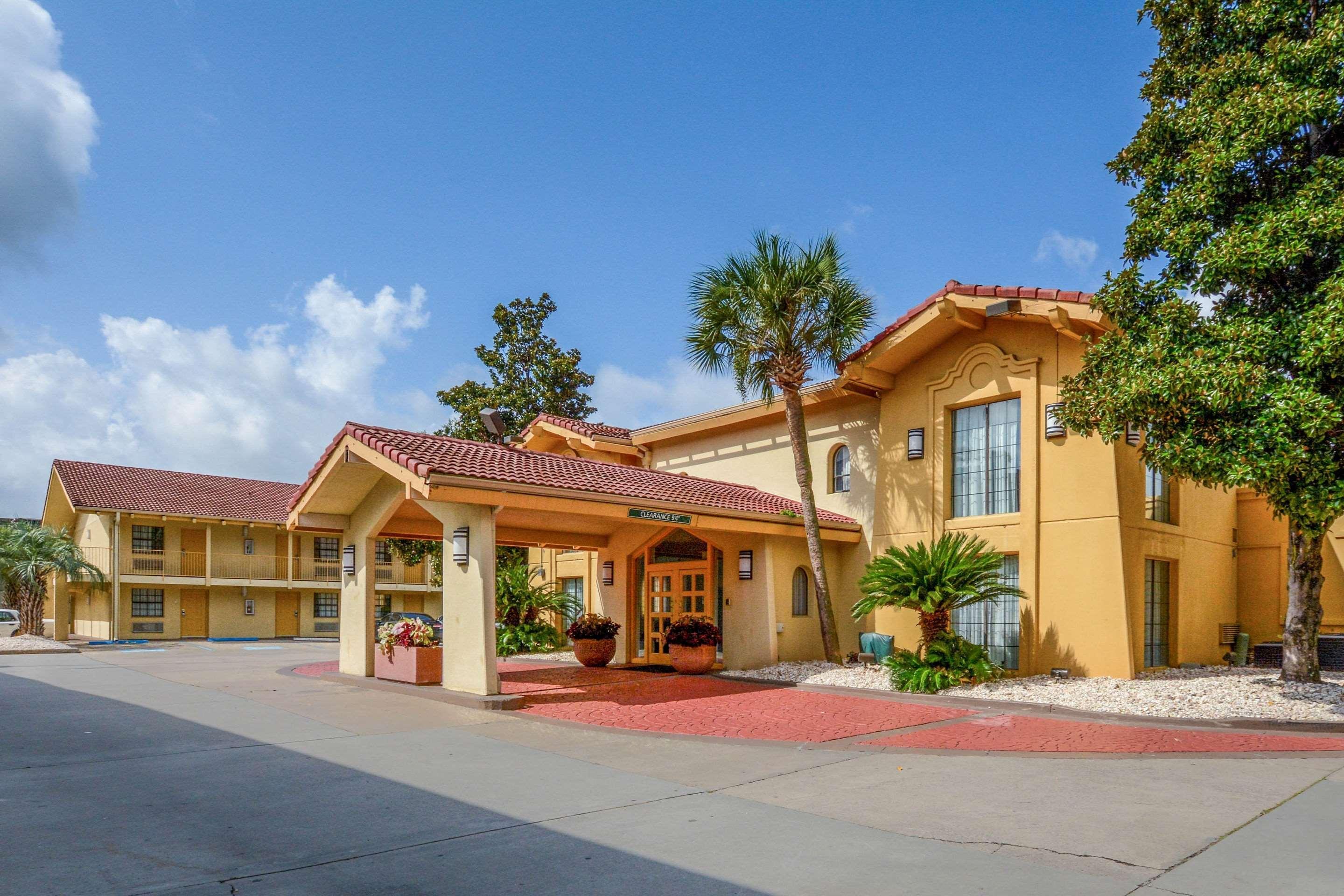 Quality Inn & Suites North Charleston - Ashley Phosphate Kültér fotó