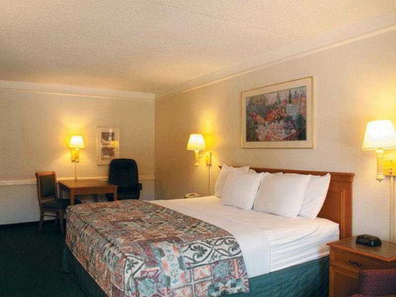 Quality Inn & Suites North Charleston - Ashley Phosphate Szoba fotó