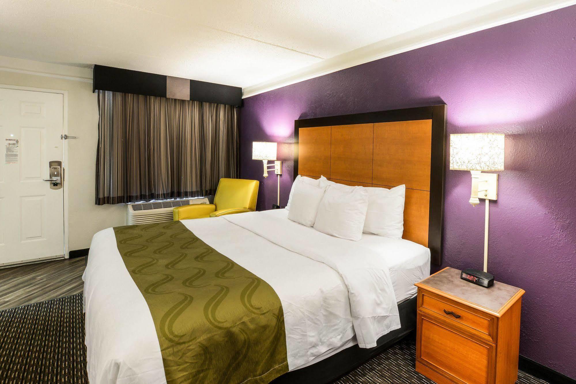 Quality Inn & Suites North Charleston - Ashley Phosphate Kültér fotó